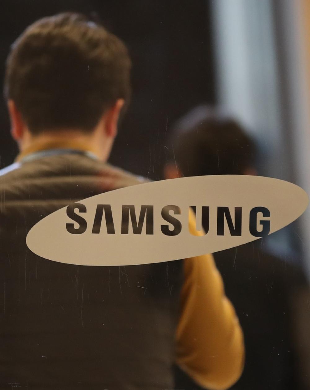 The Weekend Leader - Samsung to log robust Q3 earnings on chip biz, currency effect: Analysts